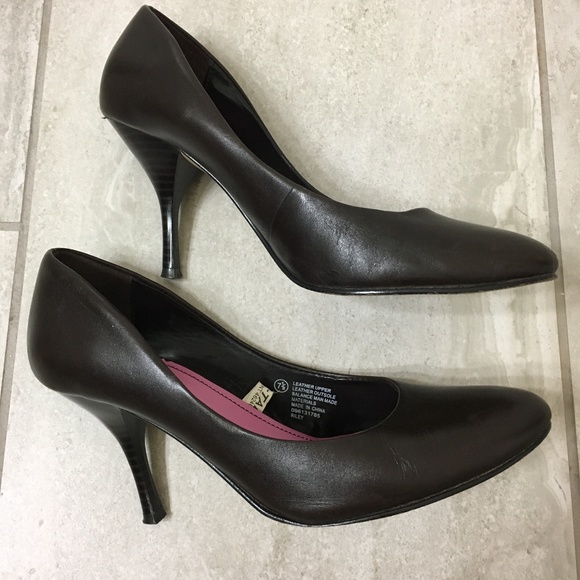 business casual heels